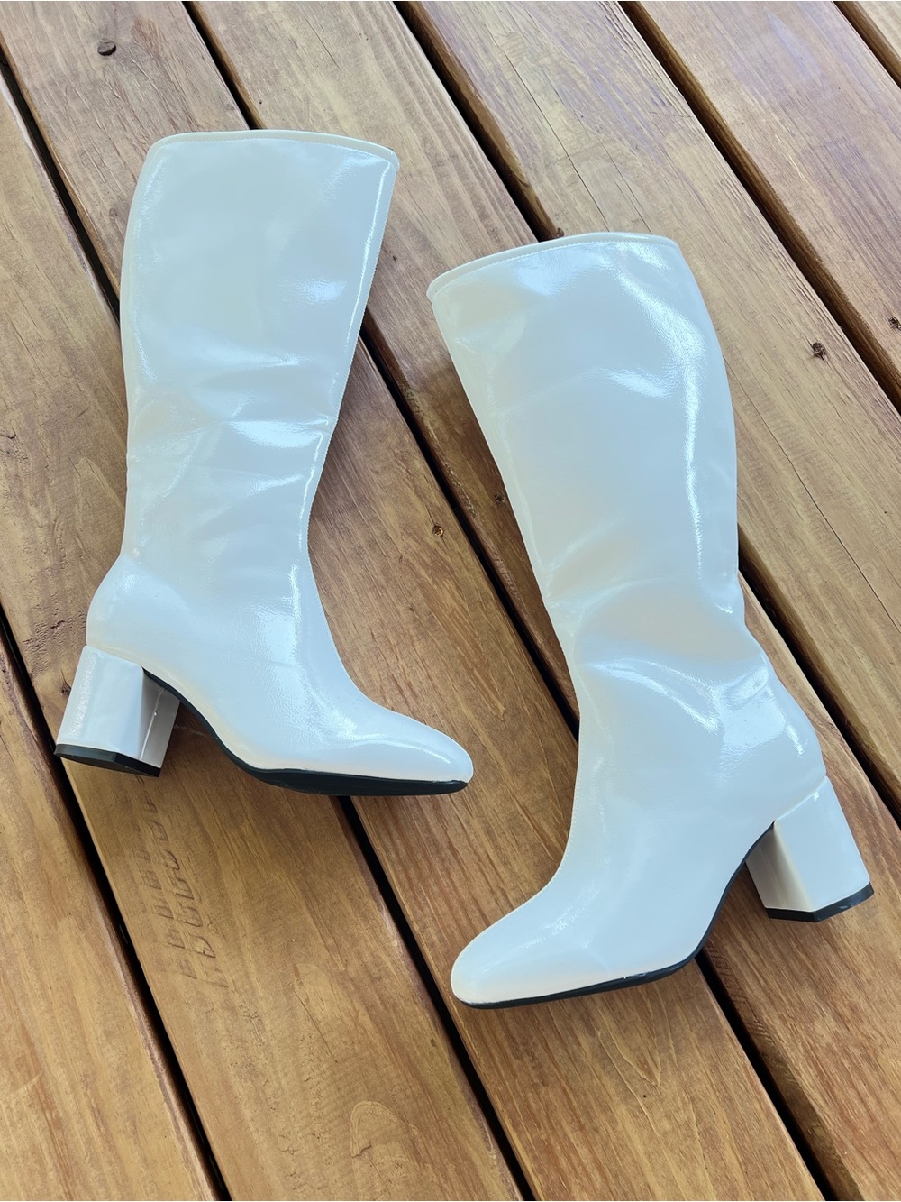 Source Unknown White Patent Mid-Calf Block Heel Boots